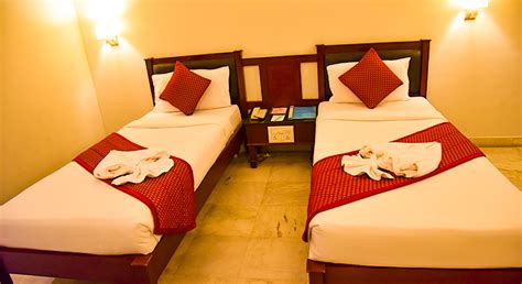 PLEASE HELP! Hotel room names and term (Twin, sharing etc) .
